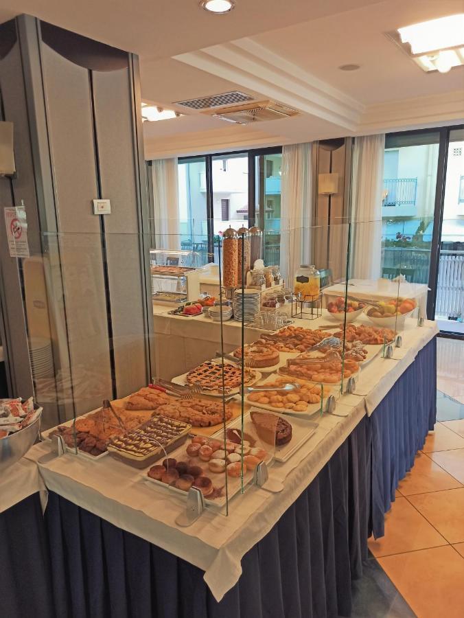Hotel Gabbiano كاتوليكا المظهر الخارجي الصورة