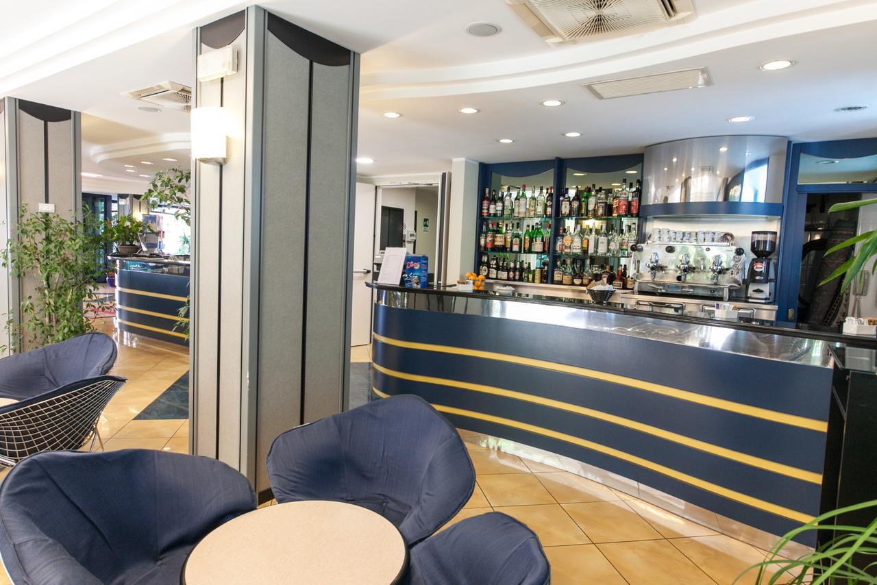 Hotel Gabbiano كاتوليكا المظهر الخارجي الصورة